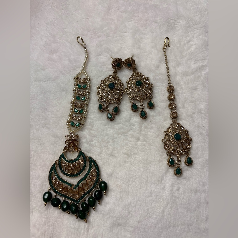 STUNNING vintage handmade Indian wedding Jewelry set.